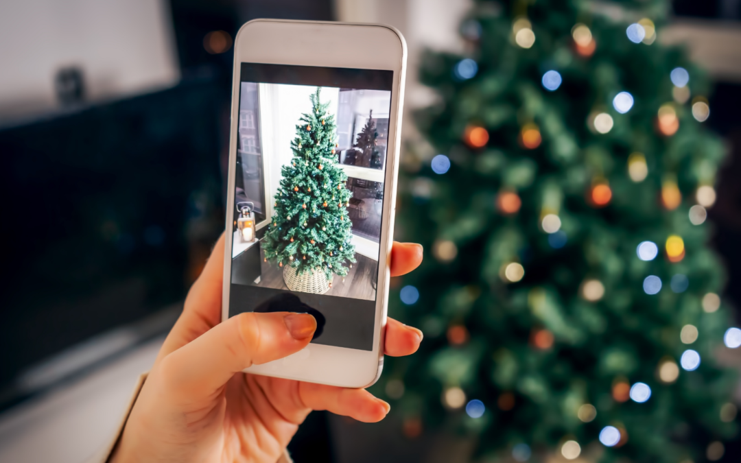 5 Things to Share This Holiday Season on Social Media